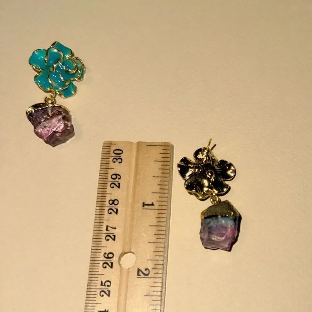 Flower statement earrings N911